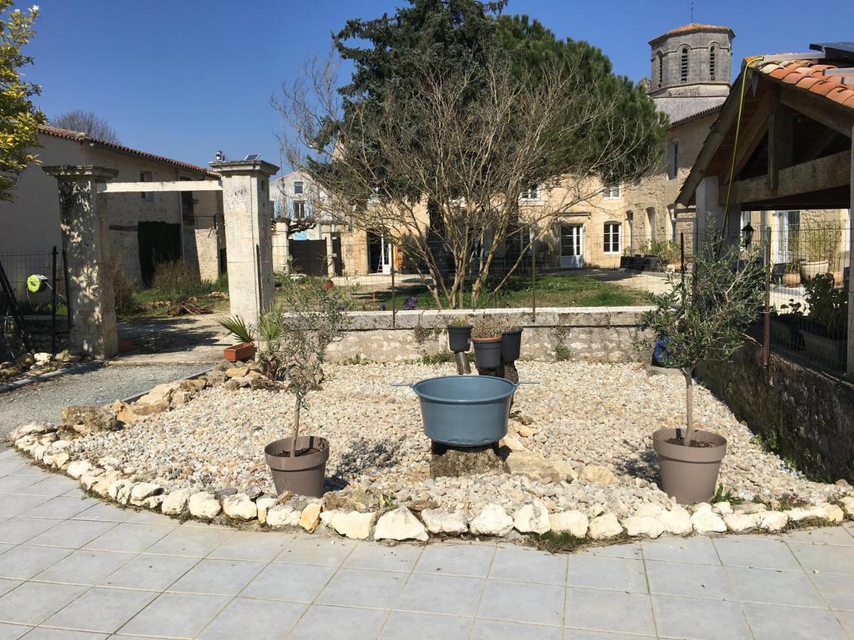 Jardin D'Arcy - Chambres D'Hotes Avec Piscine Et Spa Bois Exterior foto