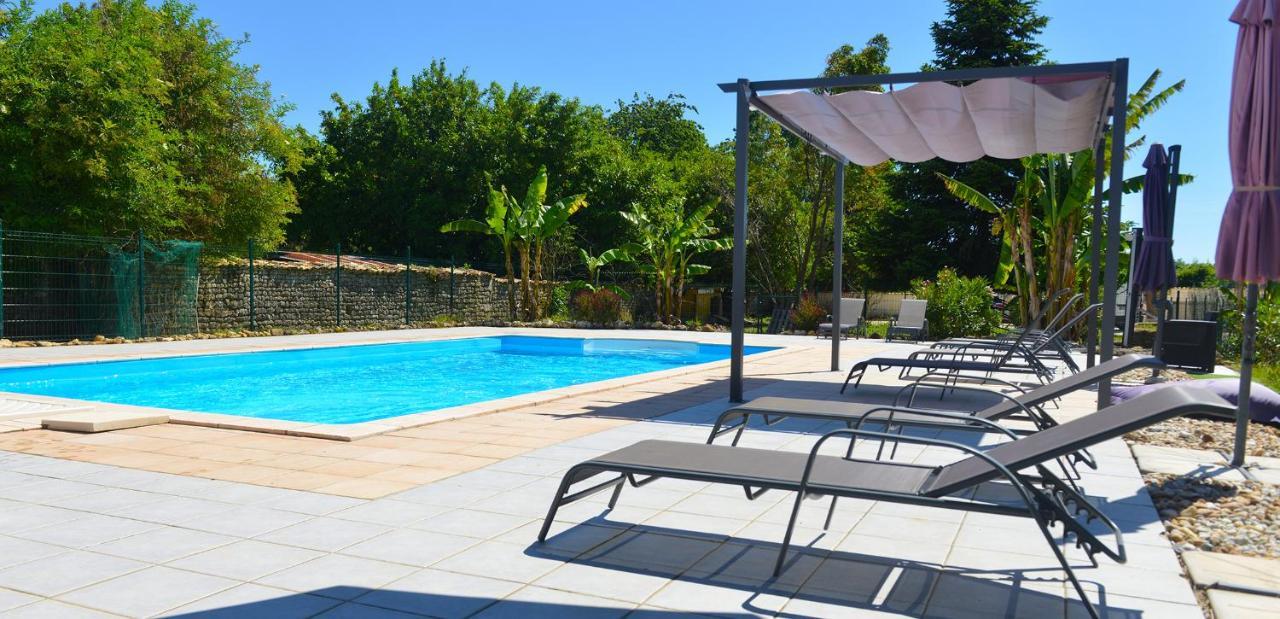 Jardin D'Arcy - Chambres D'Hotes Avec Piscine Et Spa Bois Exterior foto